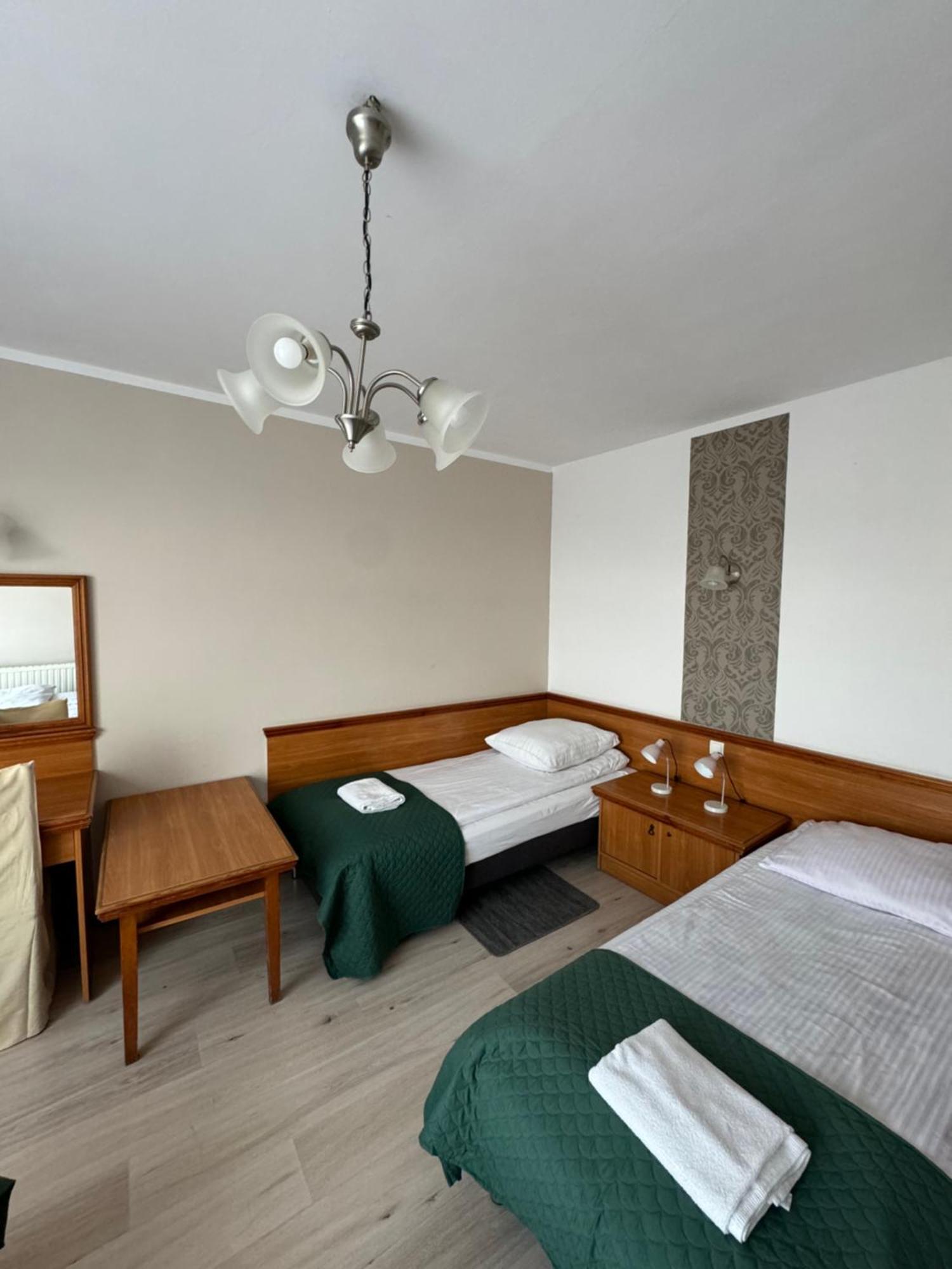 Hotel Victoria Lubowo  Bagian luar foto
