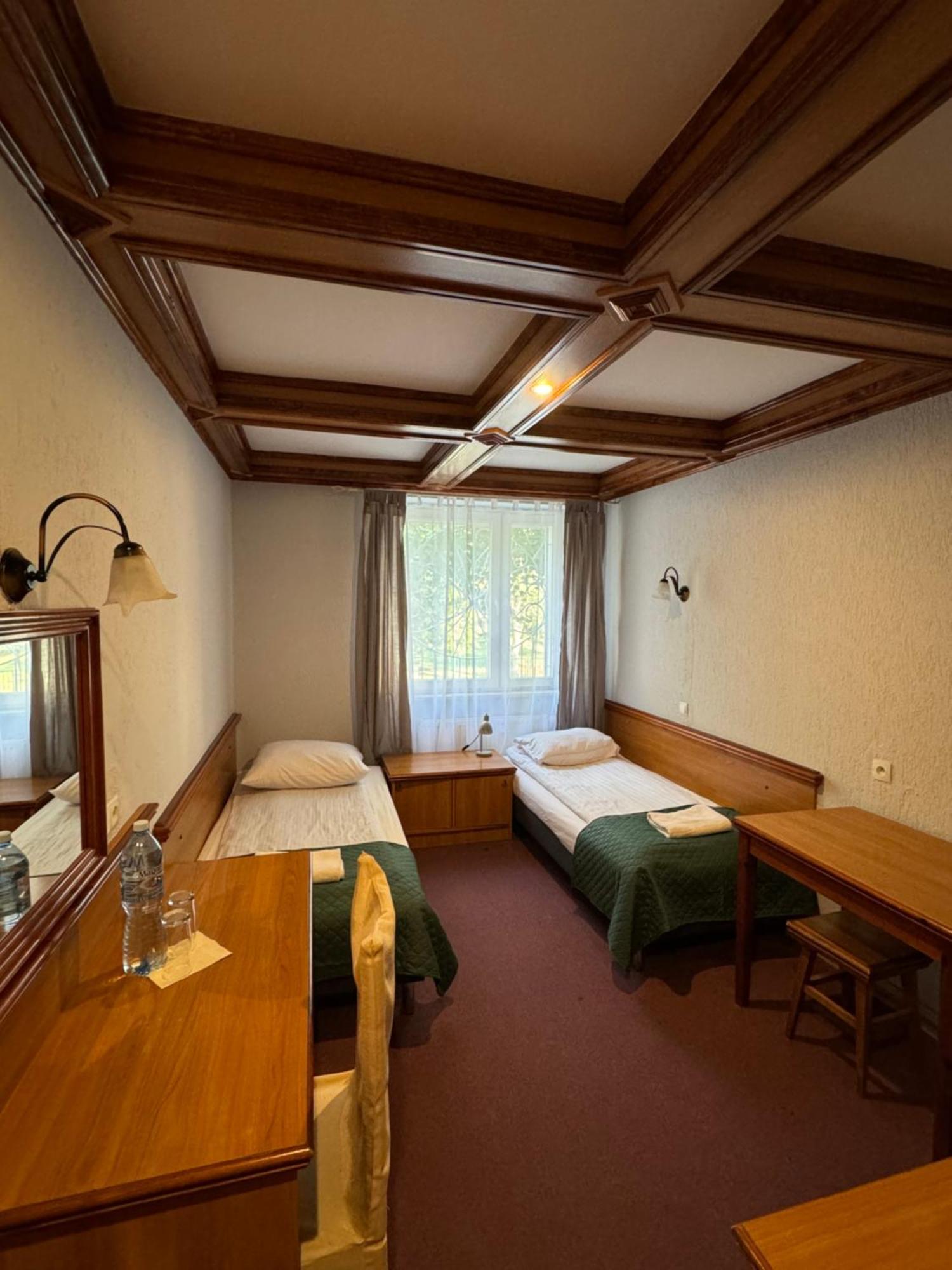 Hotel Victoria Lubowo  Bagian luar foto
